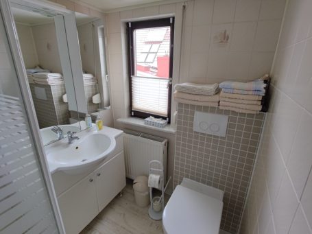 Bad Ferienwohnung 3 Dachgeschoss