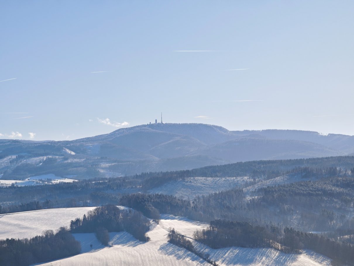 Blick vom Hörselsberg auf den Inselsberg